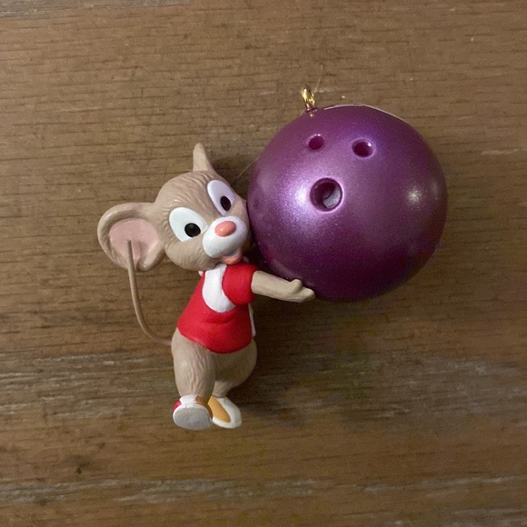 1996 Hallmark Keepsake Vintage "Bowl 'Em Over" Mouse Ornament - Picture 2 of 14